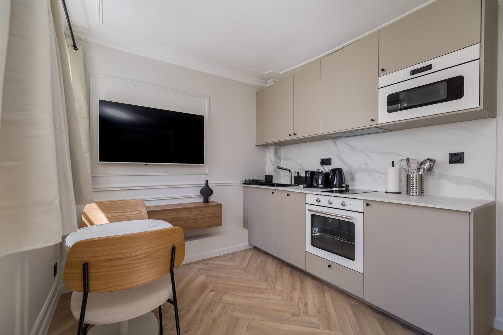Poetic Stay - Louvre Париж Екстер'єр фото